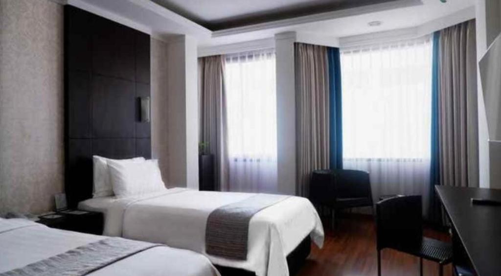 Bentani Hotel & Residence Чиребон Экстерьер фото